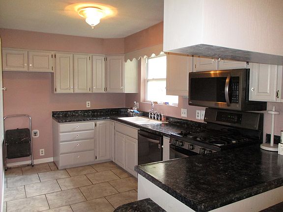 2nd image of 401 County Road 5090