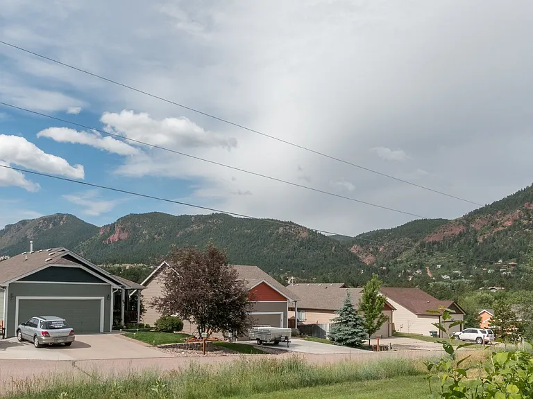 56 Vale Cir — Photo 17