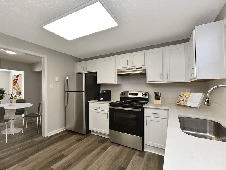 Sunridge Townhomes — Photo 3
