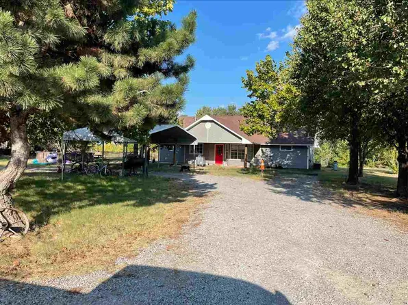 615 Edgewater Rd, Apache, OK 73006