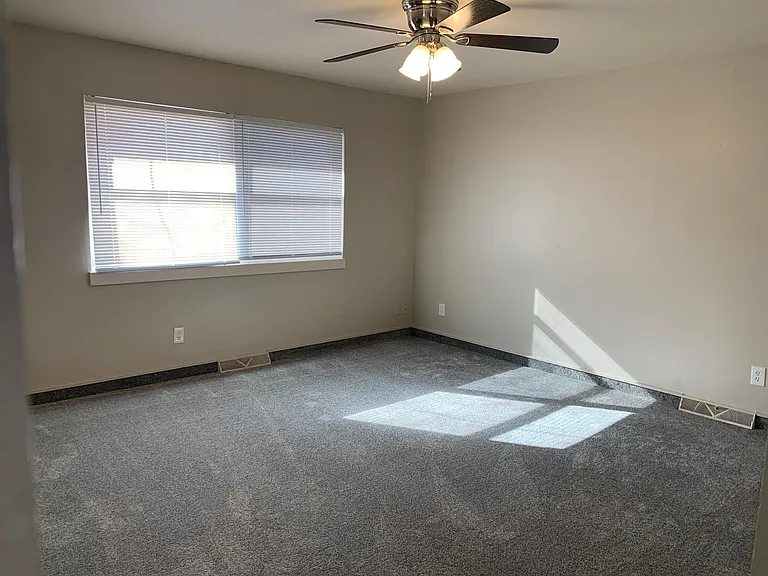 2314 W Savannah St — Photo 3