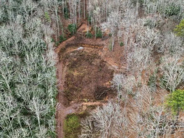 1182 Tunnel Mountain Rd, Sylva, NC 28779