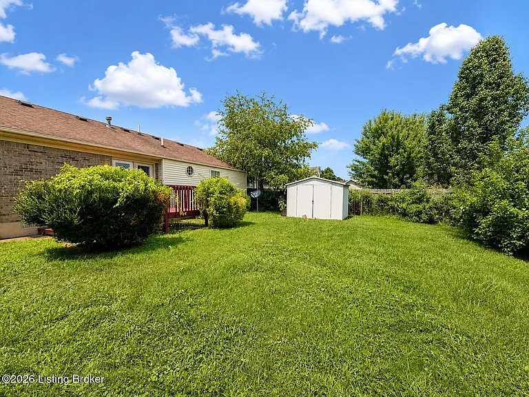 11707 Autumn Forest Ct — Photo 19