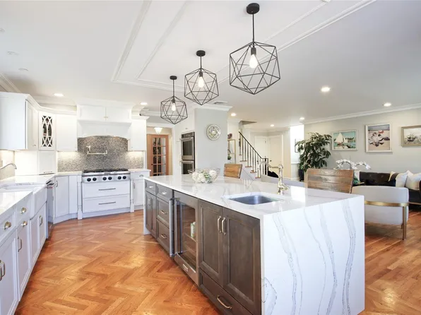 153 Lincoln Street, Garden City, NY 11530