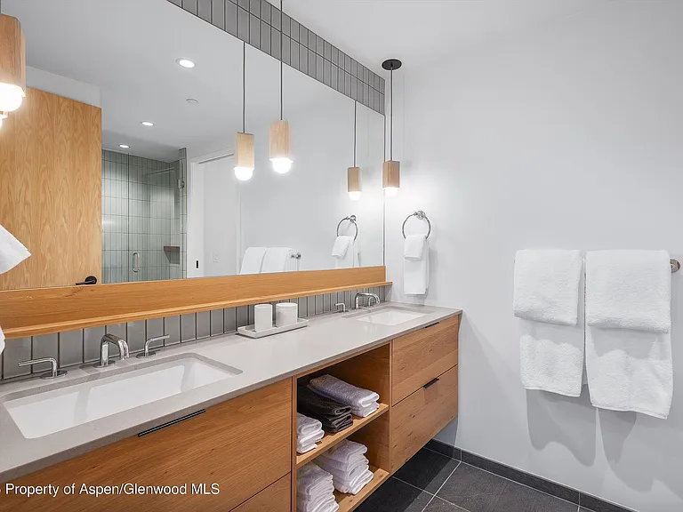 119 Wood Rd #101 — Photo 16