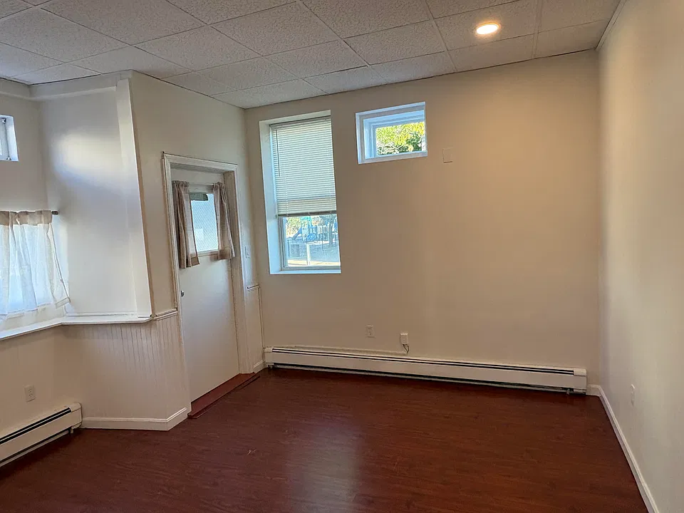 263 Everett St #1