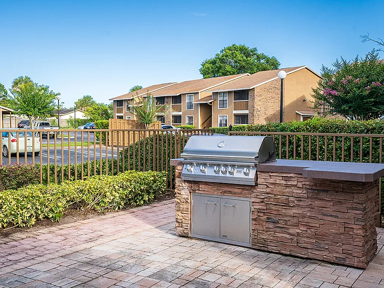 Forestlake Apartments — Photo 31