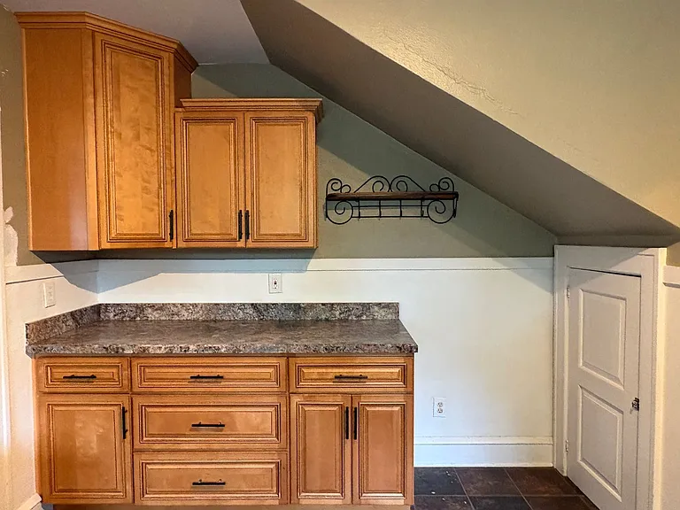180 Cherokee Rd — Photo 10