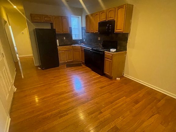 2nd image of 2252 N Park Ave Unit B-1