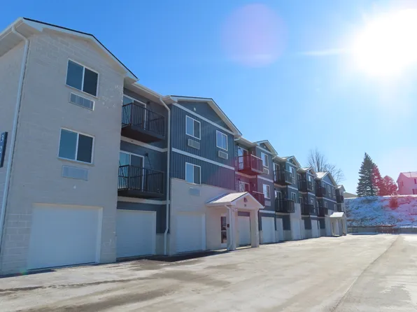 300 Cedar Cross Rd, Dubuque, IA