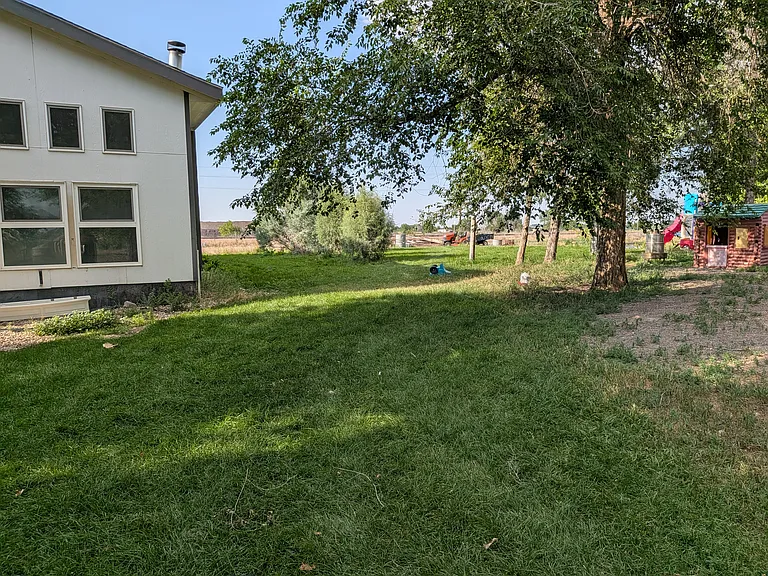 3617 W F St — Photo 18