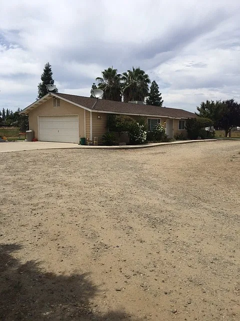 10365 E Bullard Ave photo 1