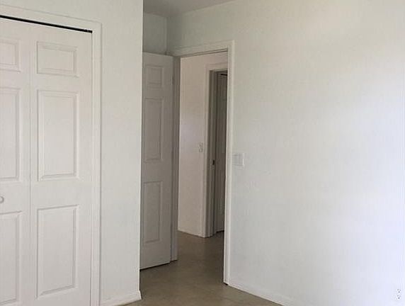 5th image of 326 NE 24th Ave