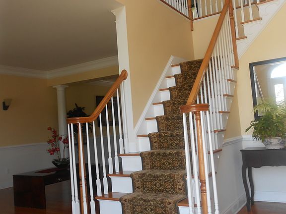2 storey foyer