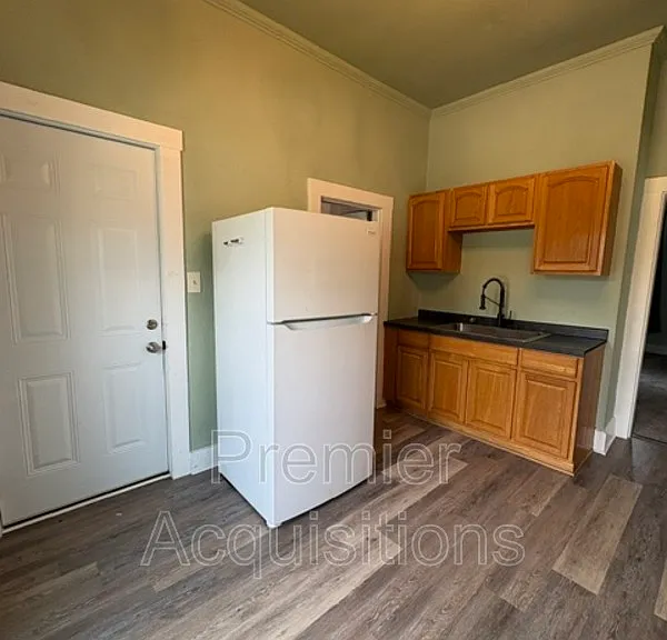 866 Washington Ave #A — Photo 8