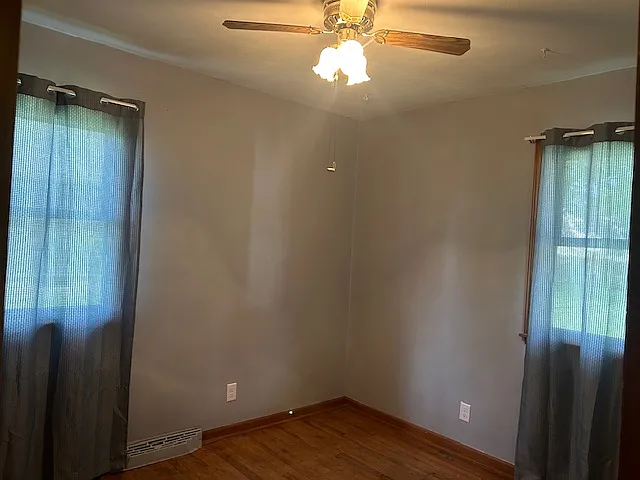 2407 E 23rd St — Photo 3