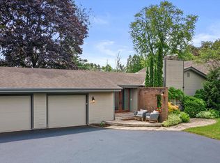 1465 W County Line Rd, River Hills, WI 53217