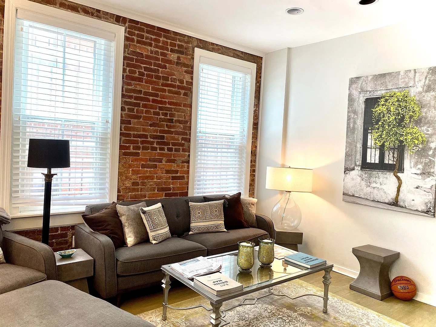 Bright Modern 1 bedroom Condo in DuPont steps to Adams Morgan! — Photo 3