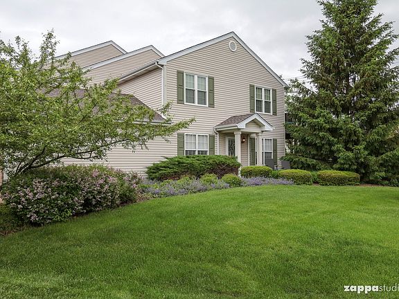 2nd image of 2473 Stoughton Cir #0