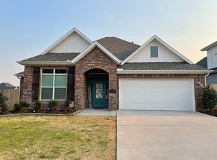 4669 W Bittersweet Dr, Fayetteville, AR 72704