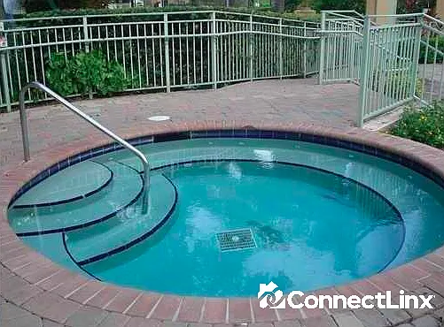 4946 Leeward Ln — Photo 4