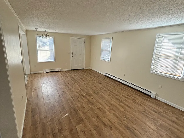 23-25 11th St #1 — Photo 3