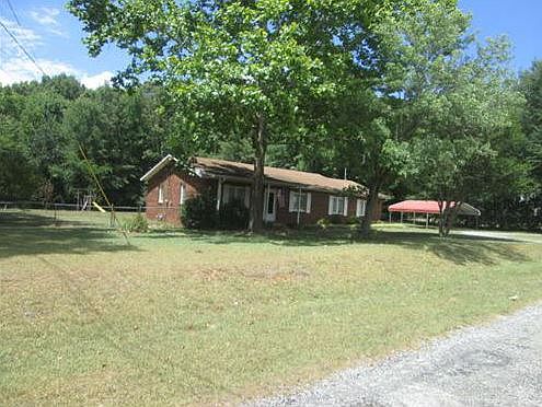 2nd image of 105 Old Woodlawn Rd