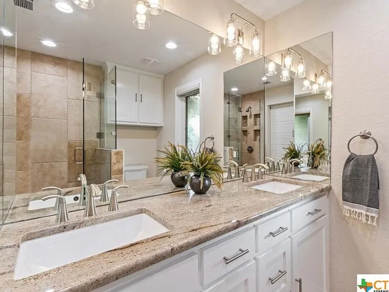 3069 Summit Dr — Photo 21