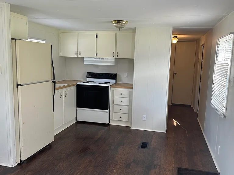 424 Dorley Dr — Photo 8