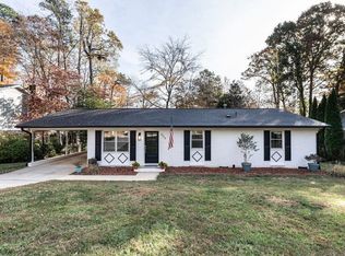 908 Belhaven Rd, Cary, NC 27513