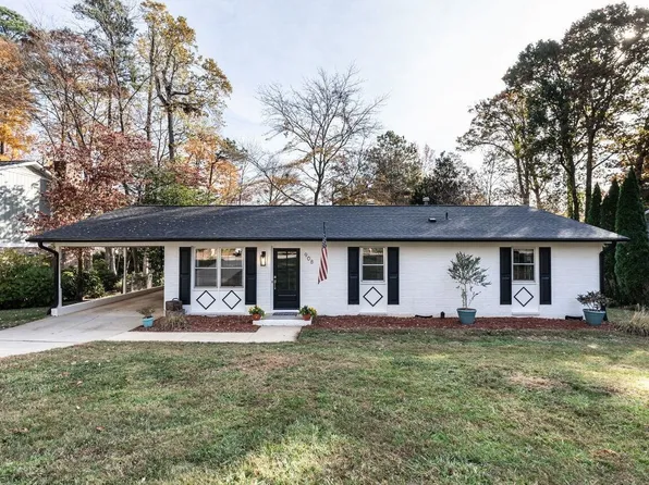 908 Belhaven Rd, Cary, NC 27513