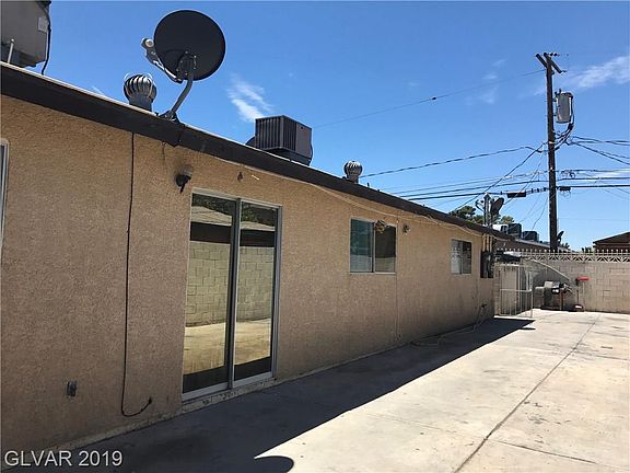 3rd image of 2237 Belmont St