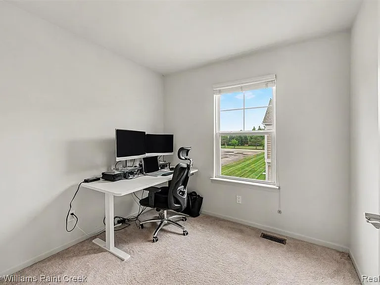4923 Treeside Ln — Photo 14