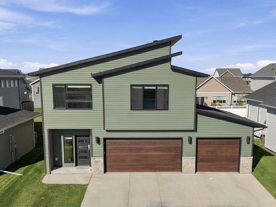 1st image of 7327 Madelyn Ln S