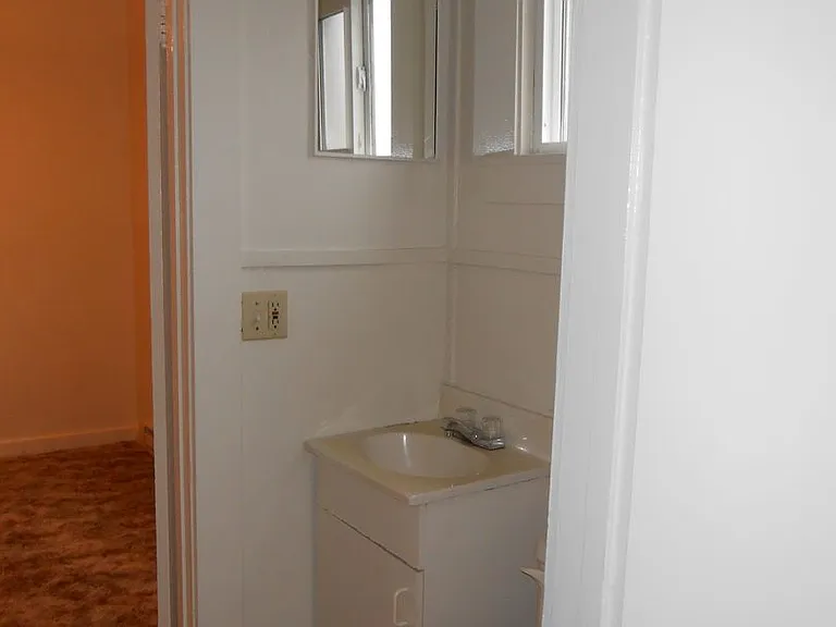 1034 State St — Photo 2