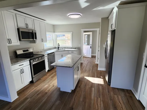1325 State Route 13 SE, Crooksville, OH 43731