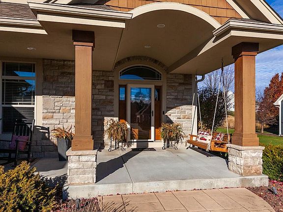 4th image of 739 Stepping Stone WAY