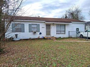 2732 Village Green Ln, Macon, GA 31206