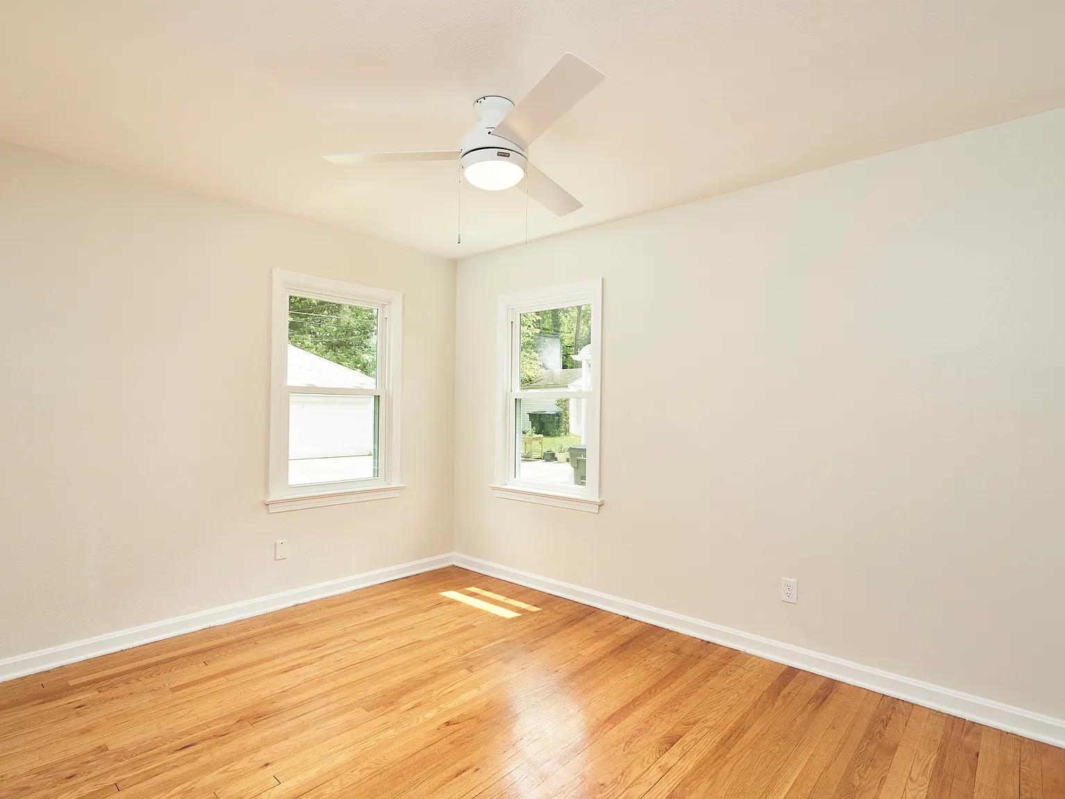 2 bed, 896 sqft, $1,850 — Photo 4