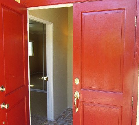 3rd image of 515 1/4 N Normandie Ave