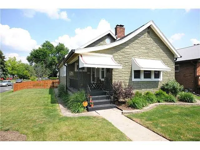 1137 Wallace Ave photo 1