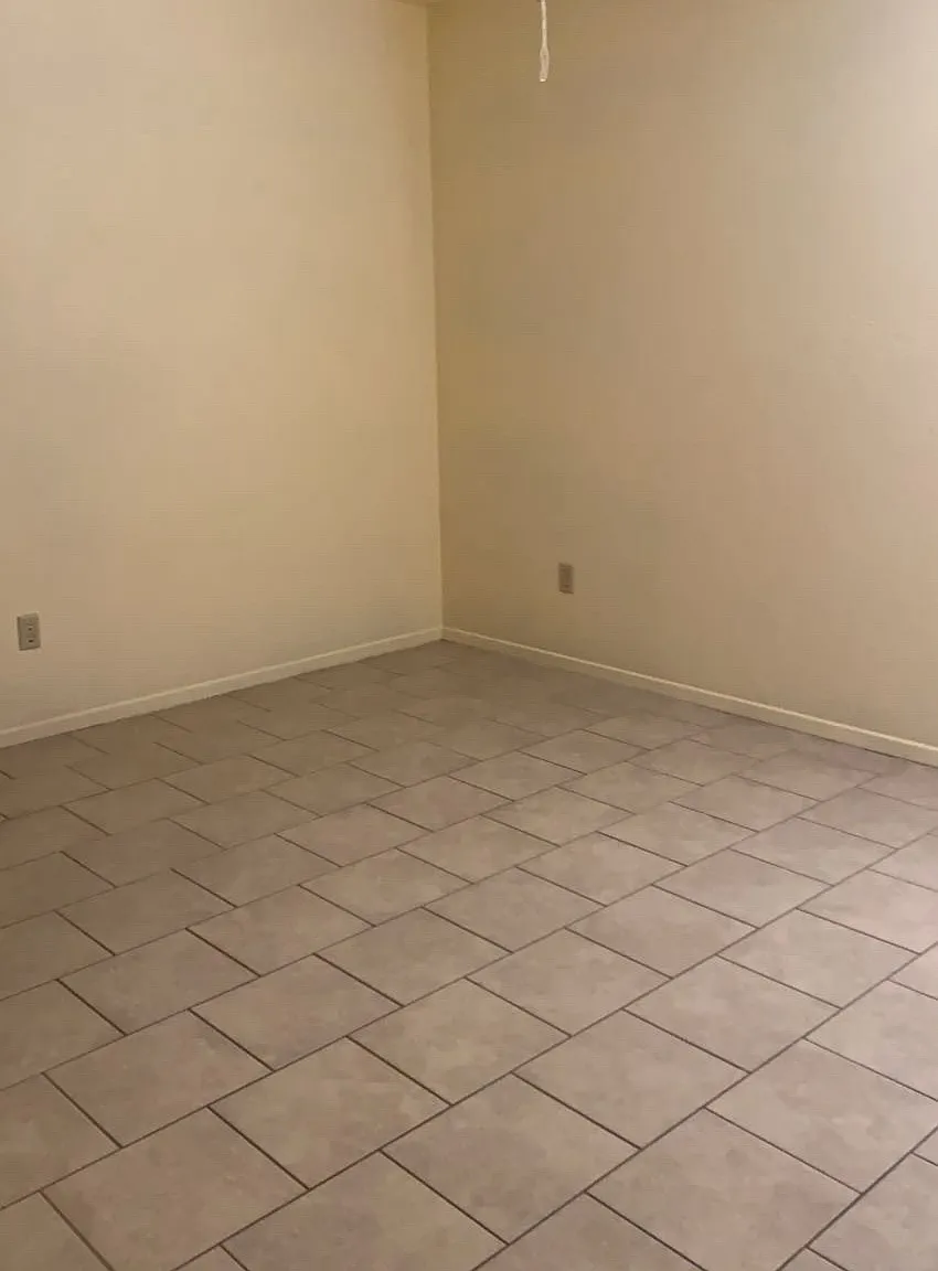 2 bed, 750 sqft, $900 — Photo 1