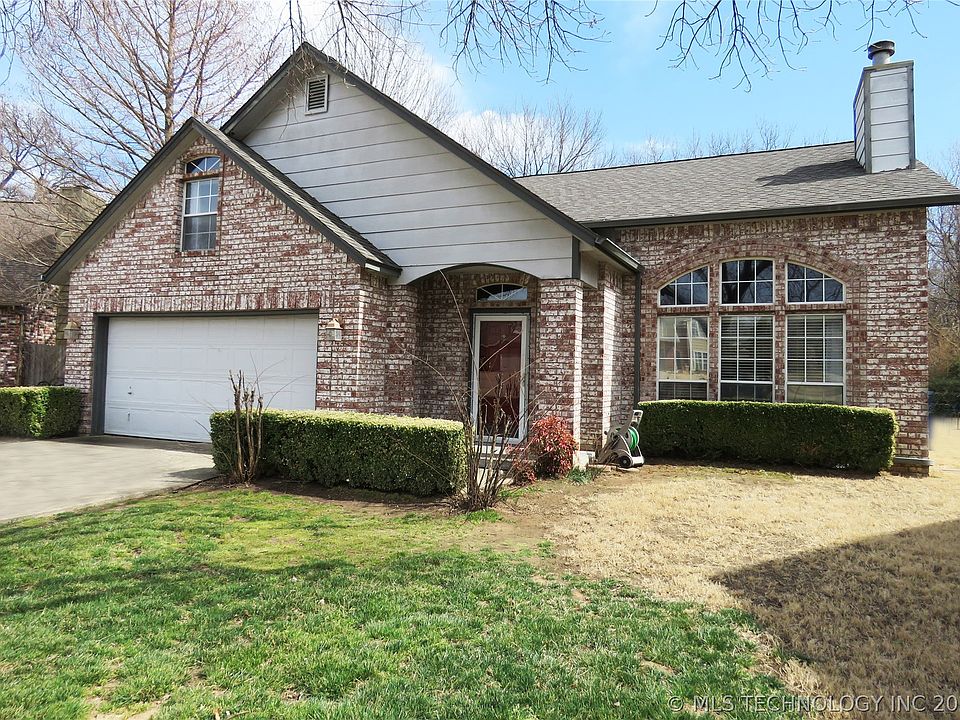 1st image of 1301 N Umbrella Cir