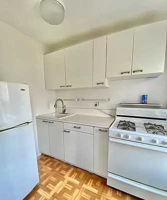 Rented by Compass | media 19