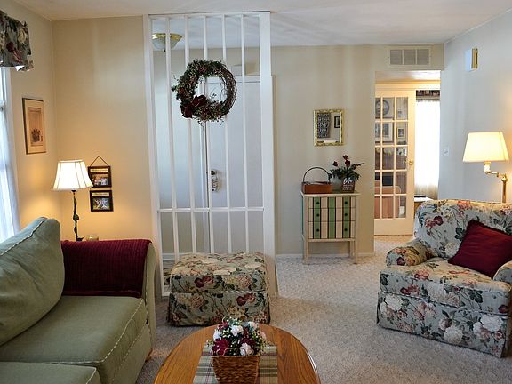 4th image of 125 Oakwood Dr