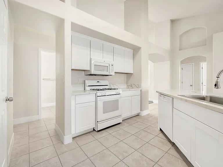 1299 Echo Creek St — Photo 11