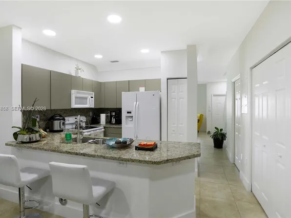 5701 NW 114th Ct APT 106, Doral, FL 33178