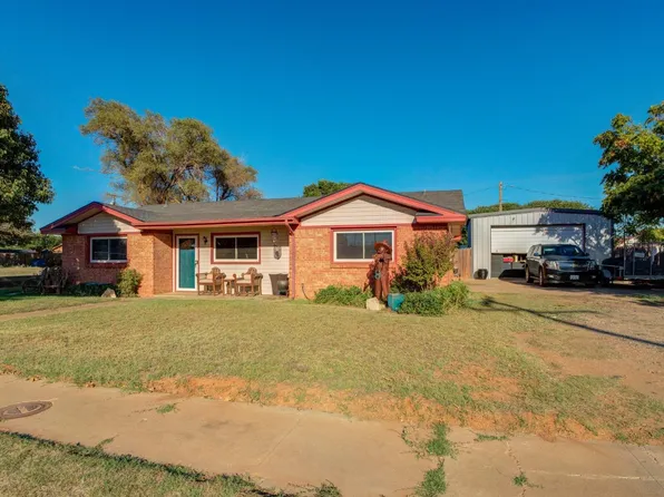 115 Stadium Dr, New Home, TX 79381