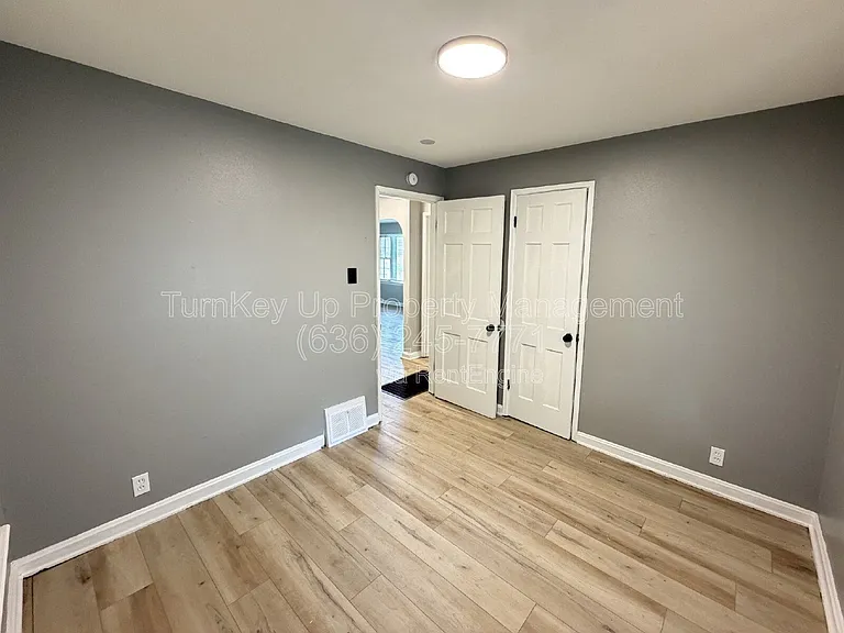 7724 Monroe Dr — Photo 9