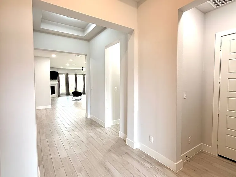 3810 Rutledge Dr — Photo 4